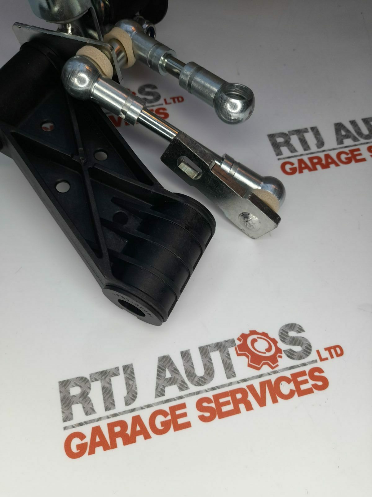 Saab 9-5 Gear Linkage 04-10 55562606 Gearshift Transmission
