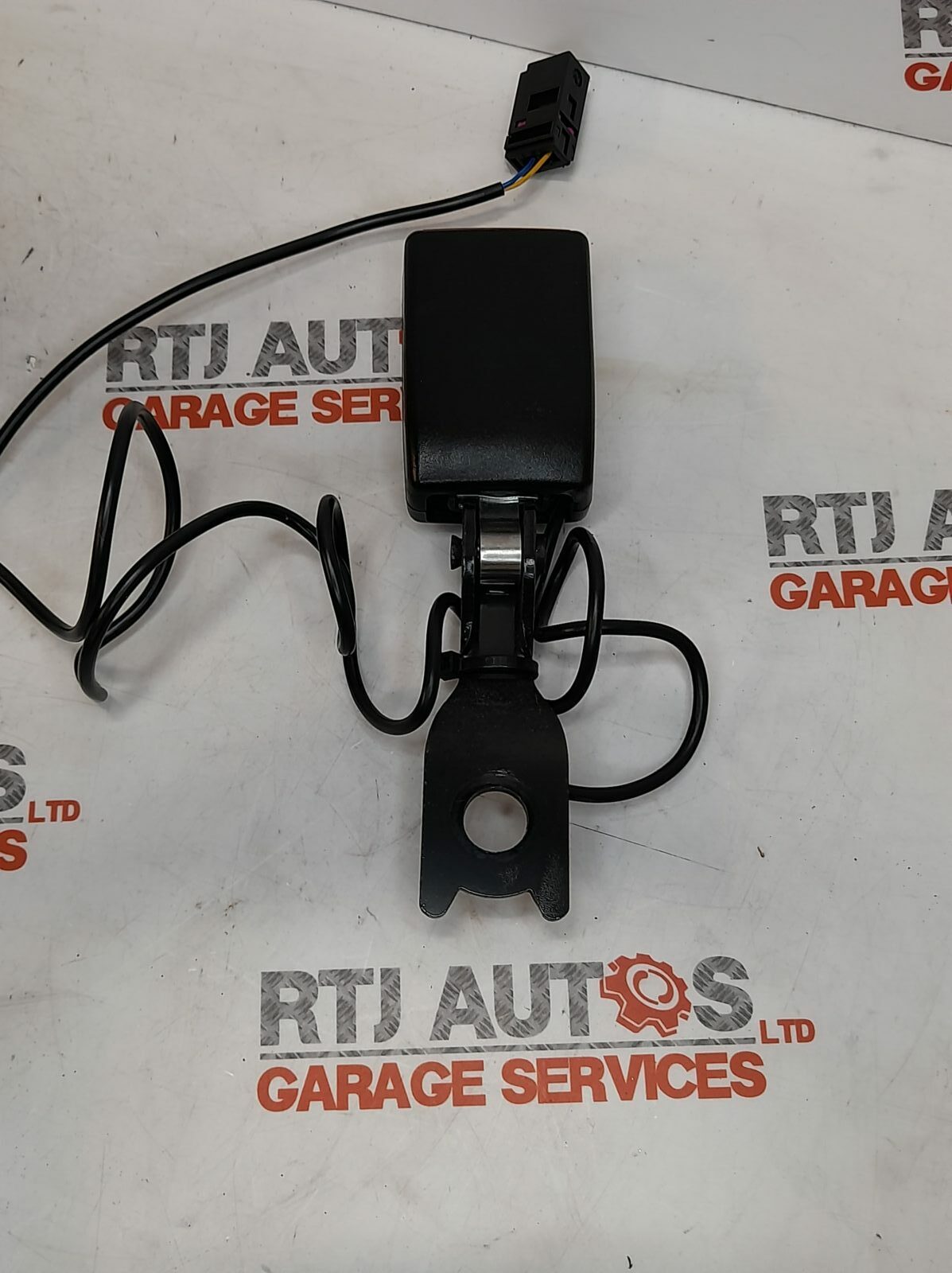 Saab 93 9-3 CV Convertible 04-12 Front Seatbelt Buckle 12802232 32022158