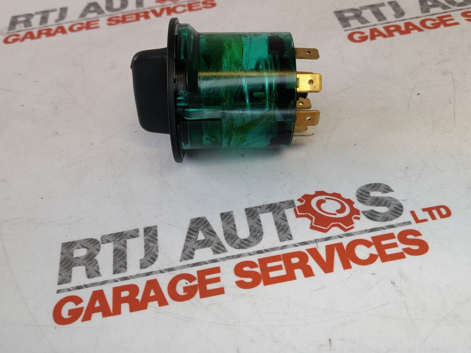 SAAB 9-3 (98-02) 900 (86-98) 9000 Headlight Switch 8590838