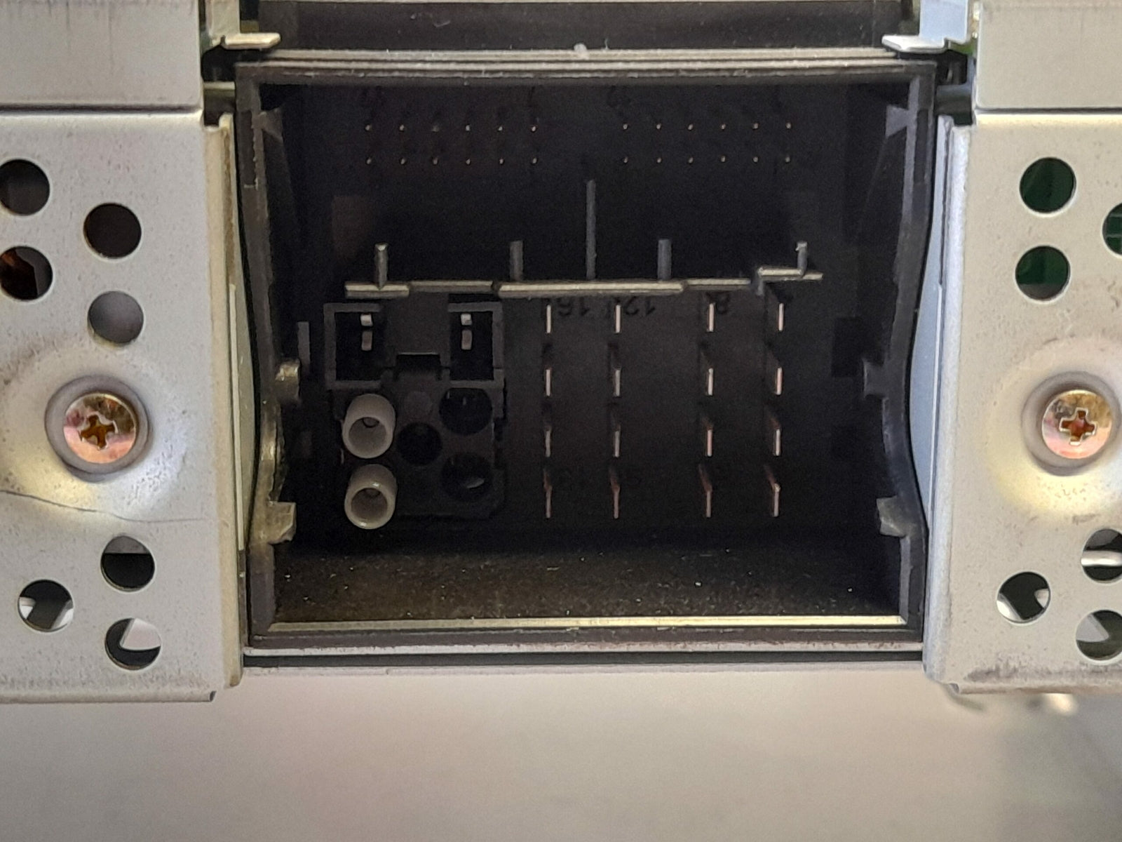 SAAB 93 9-3 Stereo Head Unit Control Module 12799470 (4240)
