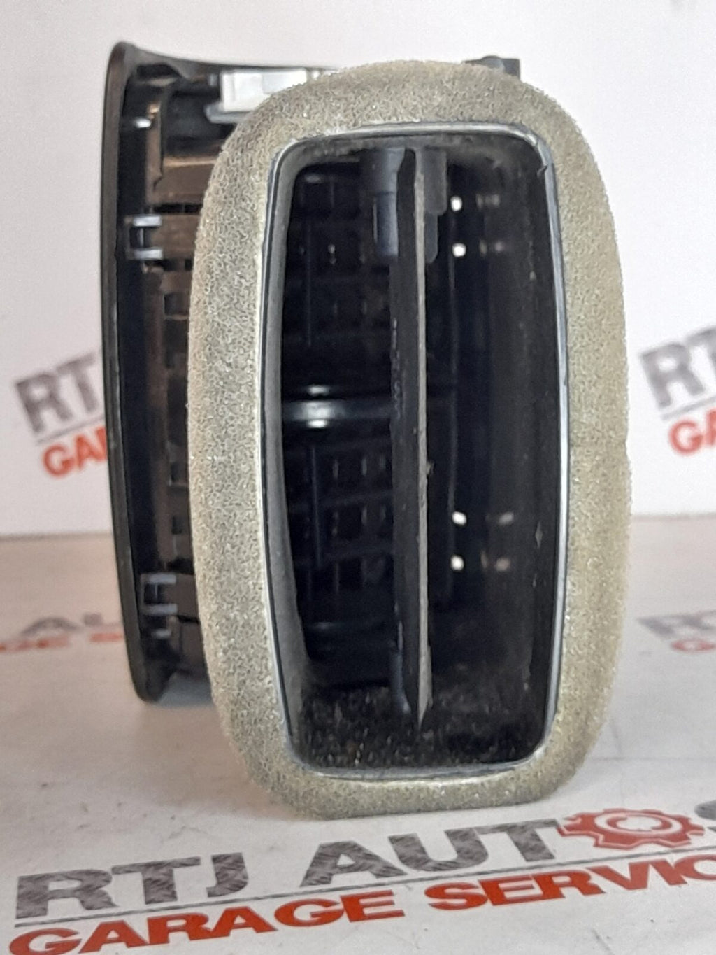 SAAB 9-3 93 Rear Passenger Air Vent Centre Console Middle 12789734 2003-2010