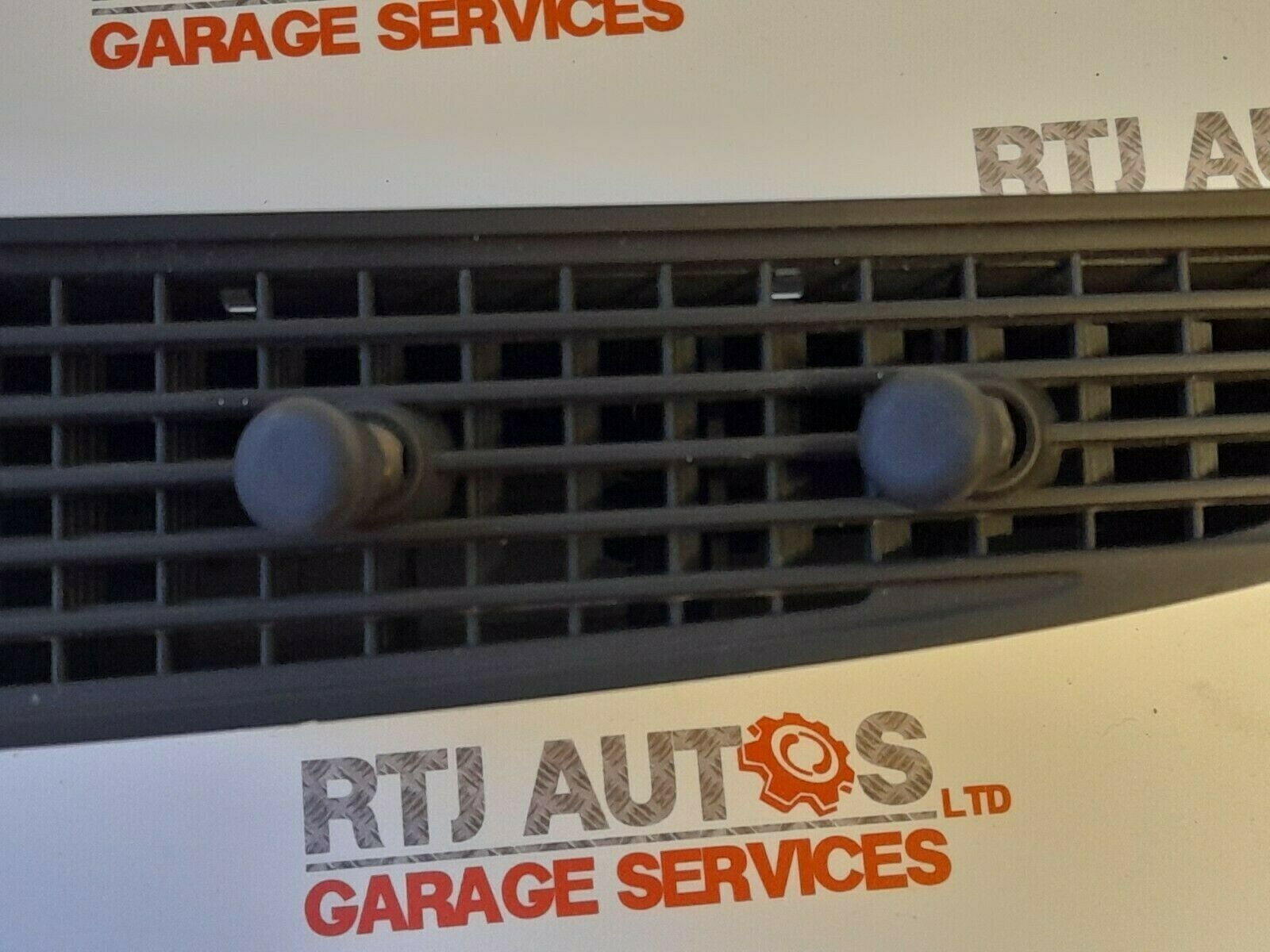 SAAB 93 9-3 03-06 Centre Dashboard Air Vent Outlet 12786857 RHD
