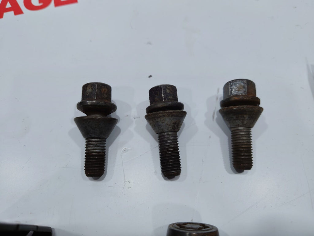 Saab 9-3 93 Saloon Complete Spare Wheel Toolkit 03 - 10