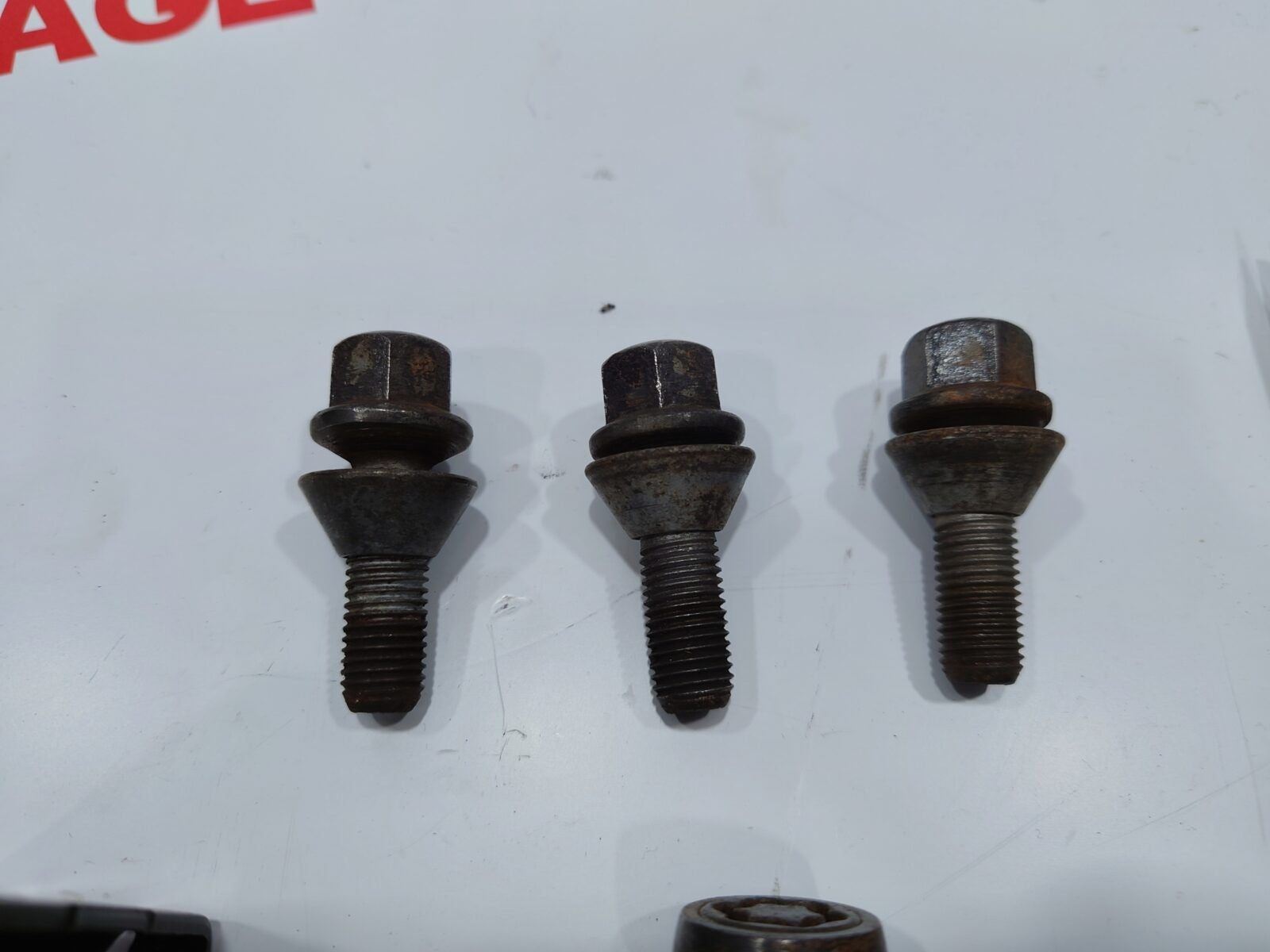 Saab 9-3 93 Saloon Complete Spare Wheel Toolkit 03 - 10