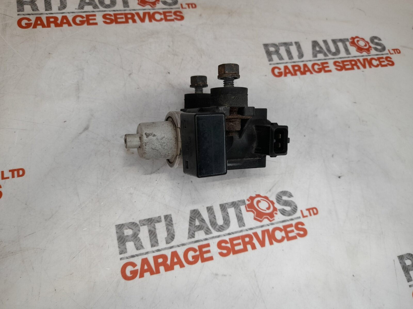 SAAB 9-3 93 9-5 95 Tid Z19DTH Boost Solenoid Vacuum Sensor 55354529 2005-2006