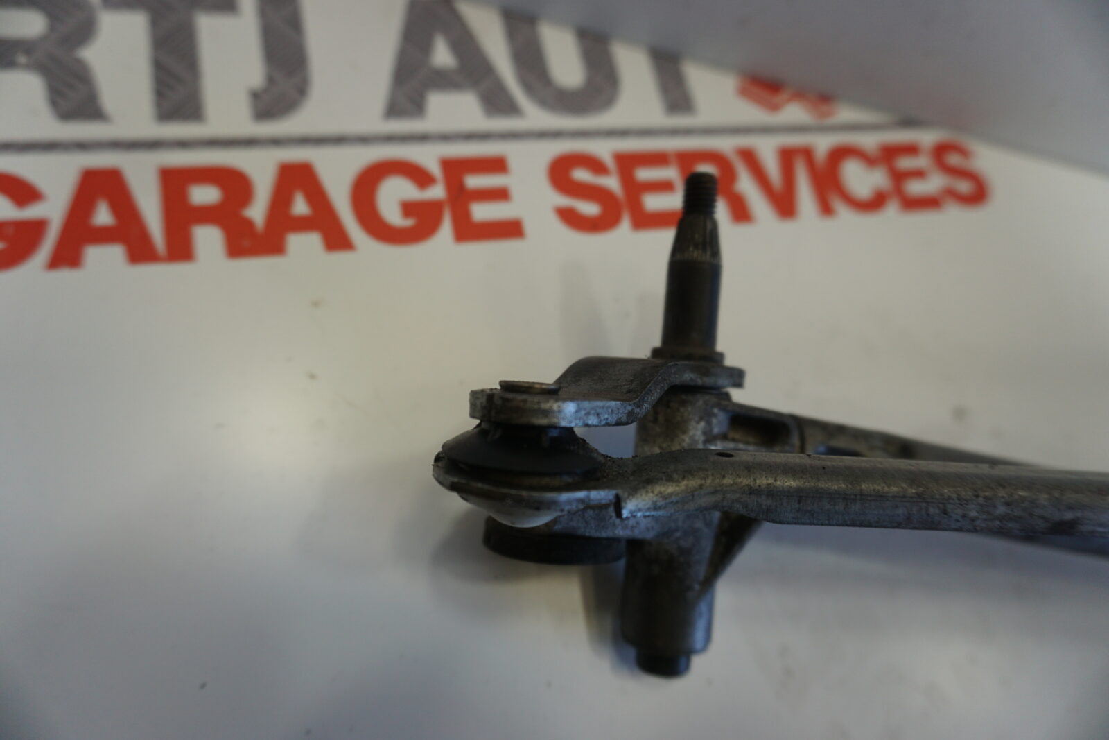 Saab 93 9-3 Front Window Wiper Motor 12757153 and Linkage 12757155