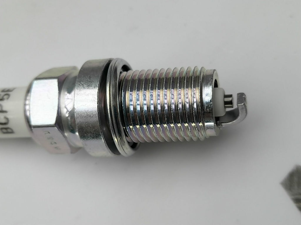 Genuine Saab 900 9000 2.0L Petrol Spark Plugs (x4) 9116385