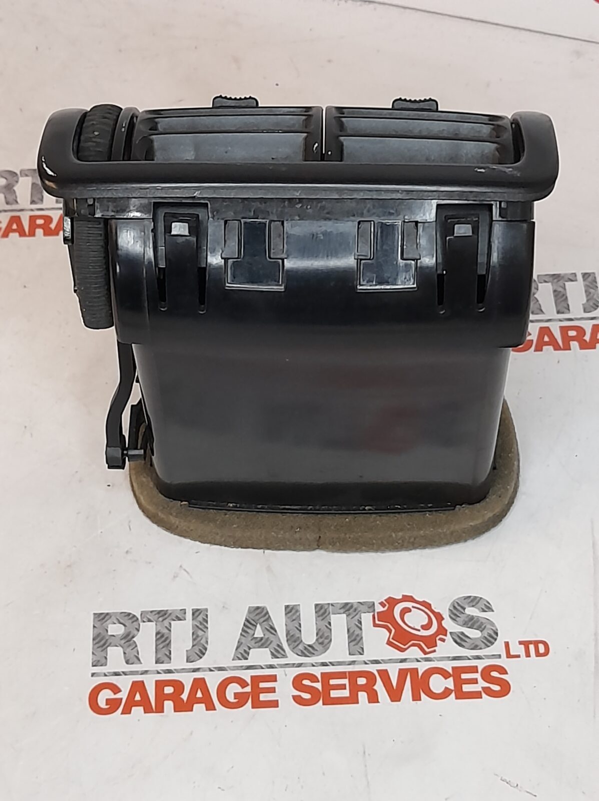 SAAB 9-3 93 Rear Passenger Air Vent Centre Console Middle 12789734 2003-2010