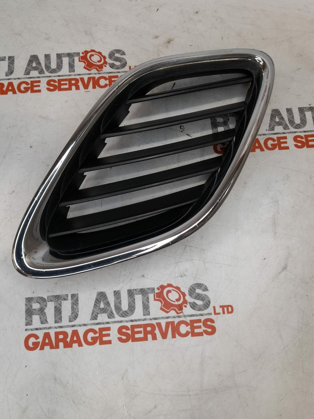 SAAB 9-3 Front Grill Set 12787224 12787226 12787228 2003 - 2007