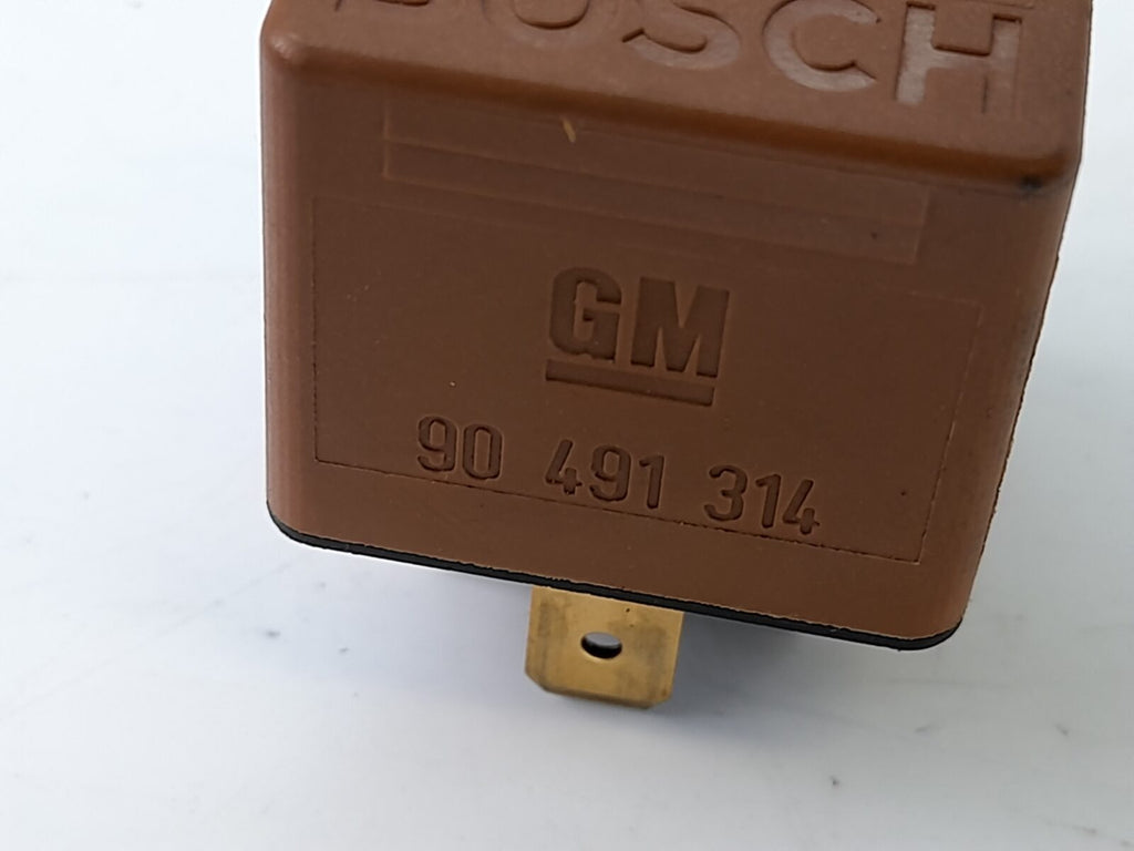 Saab 9-3 12V Windshield Relay 90491314 0332209136