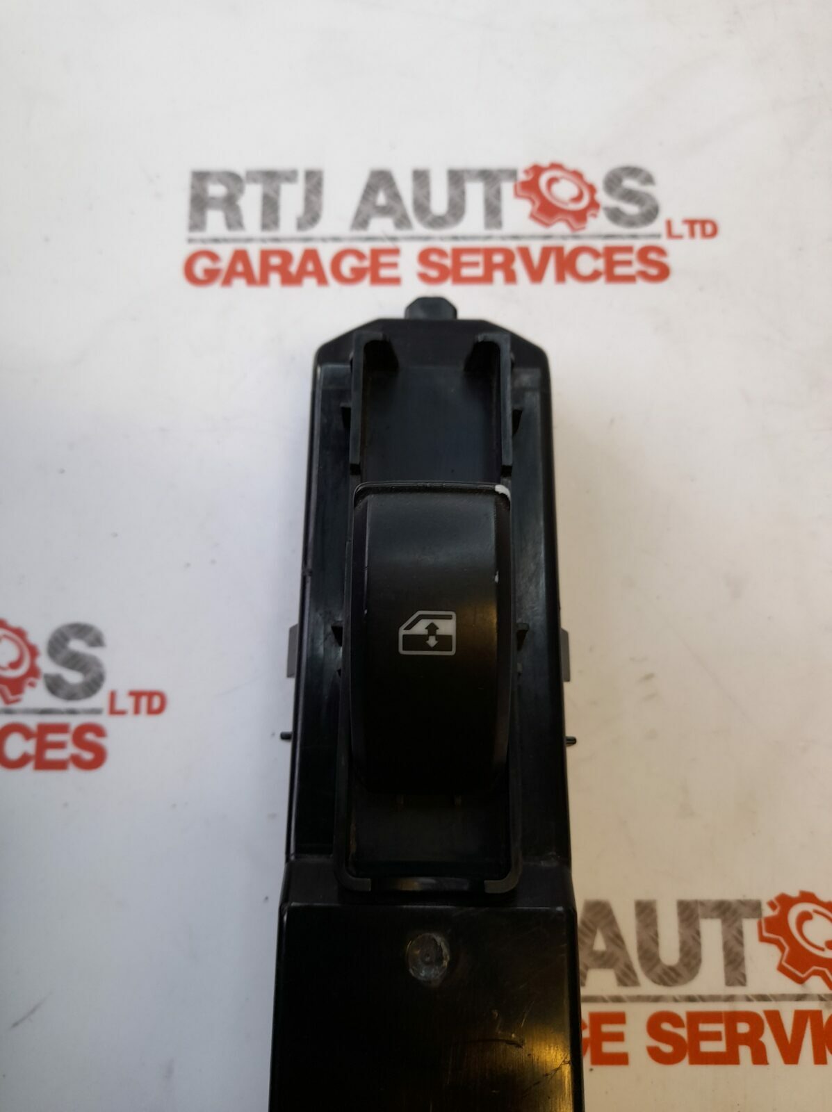 Saab 93 9-3 Passenger Nearside Front Switch Pack w/o Finger Protection 12772064