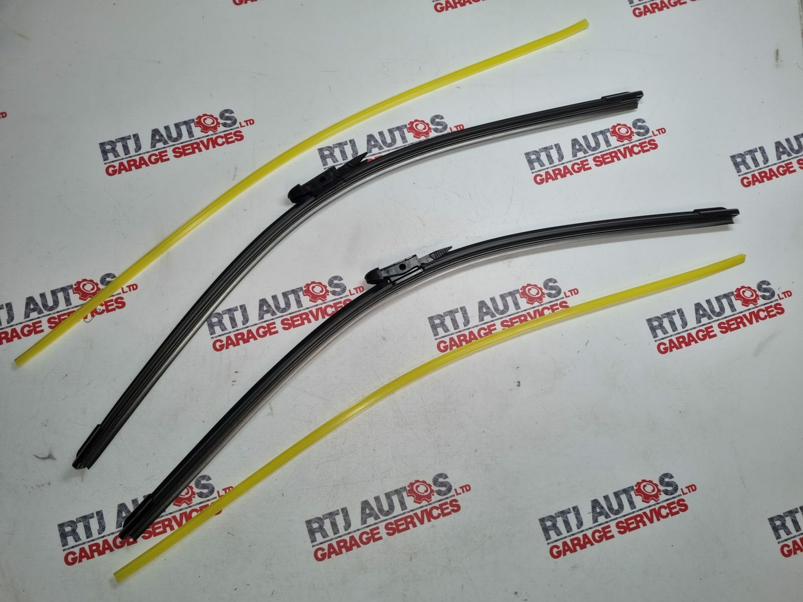 Saab 93 9-3 From 2008 All models Front Wiper Blades 2x23 Inch (2x575mm) 12778386