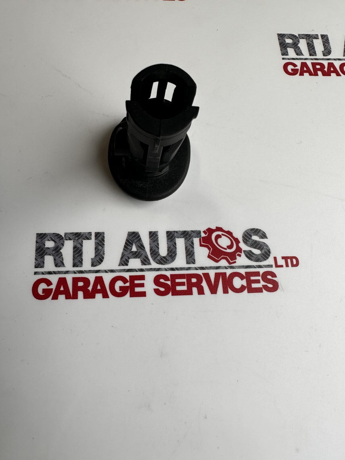 SAAB 93 9-3 4D 5D CV Headrest Sleeve 24453402