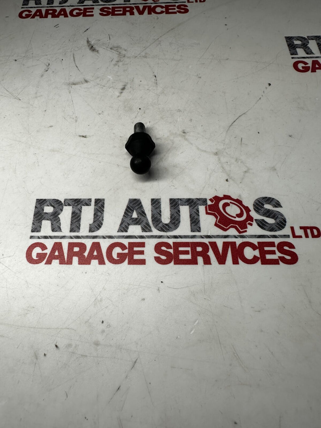 Saab 93 9-3 03-12 Engine Cover Bung Studs x1 55560110