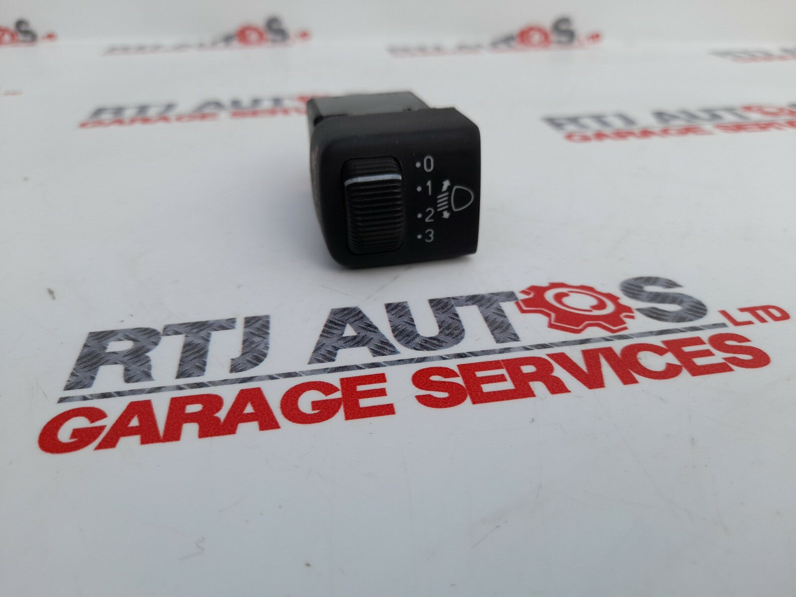 SAAB 900 1994 - 1998 Headlamp Headlight Levelling Adjustment Switch 4410775