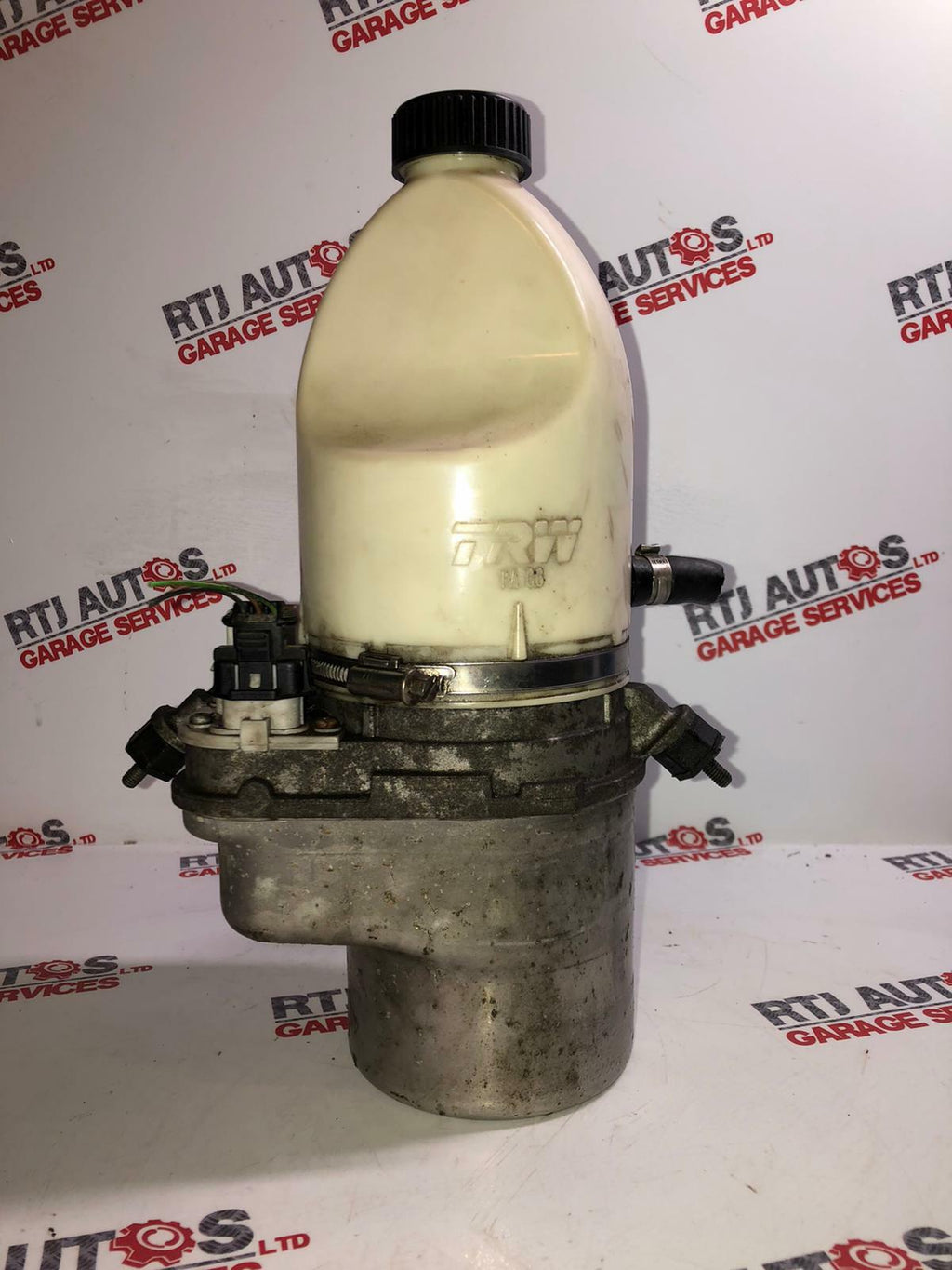 Saab 9-3 93 1.9tid Diesel Power Steering Pump & Reservoir 2005-2011 93183575