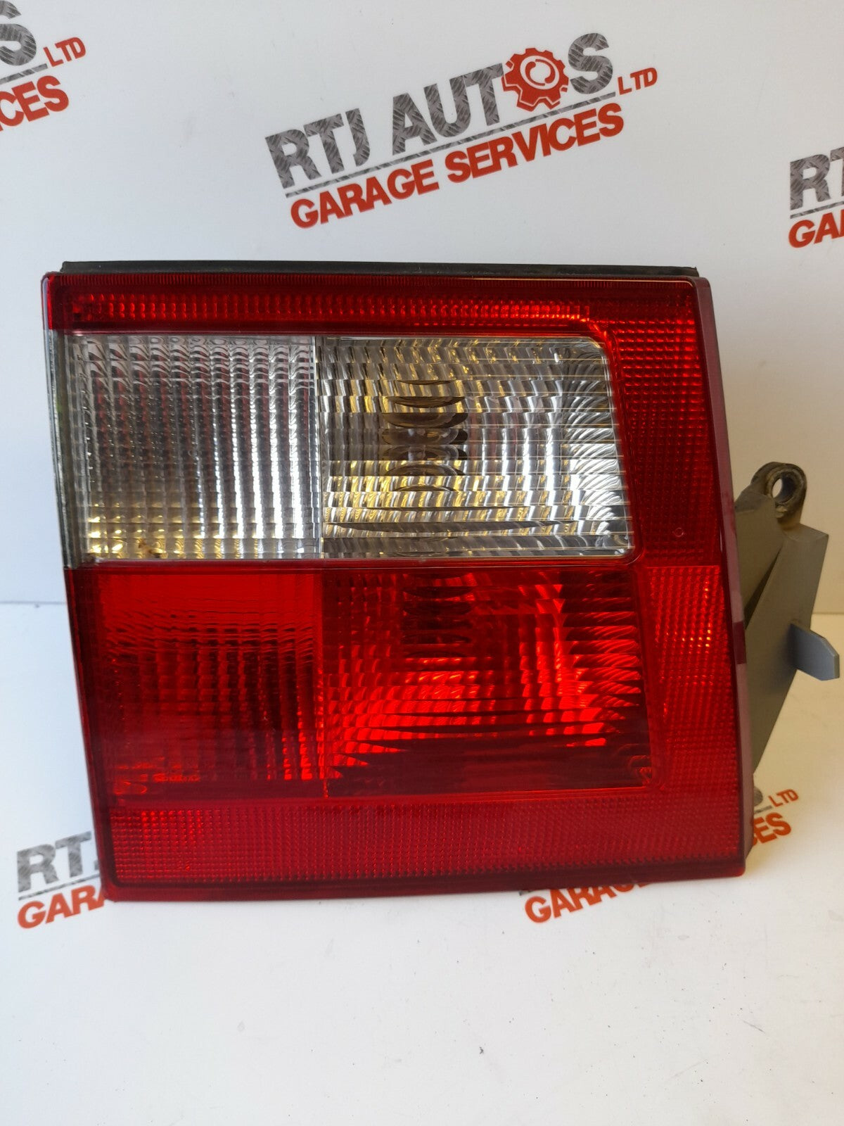 Saab 95 9-5 2002-2005 Estate Passenger N/S Rear Inner Tail Light 5142294