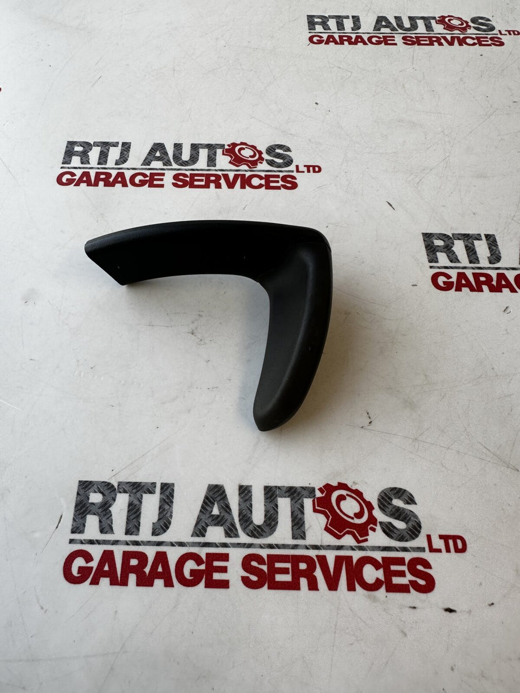 SAAB 93 9-3 (03-12) FRONT LEFT UNDER SEAT HANDLE 12792606