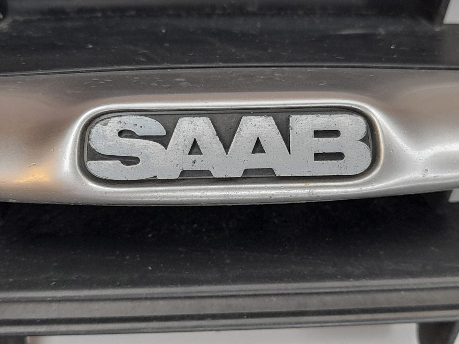 SAAB 9-3 Front Grill 12765507 12769758 08-12