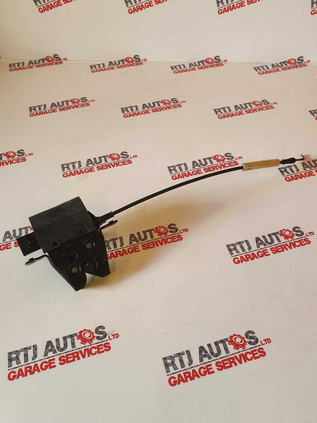 Saab 9-3 2004 - 2012 CV Tailgate Boot lock Actuator and cable Valeo 12792806