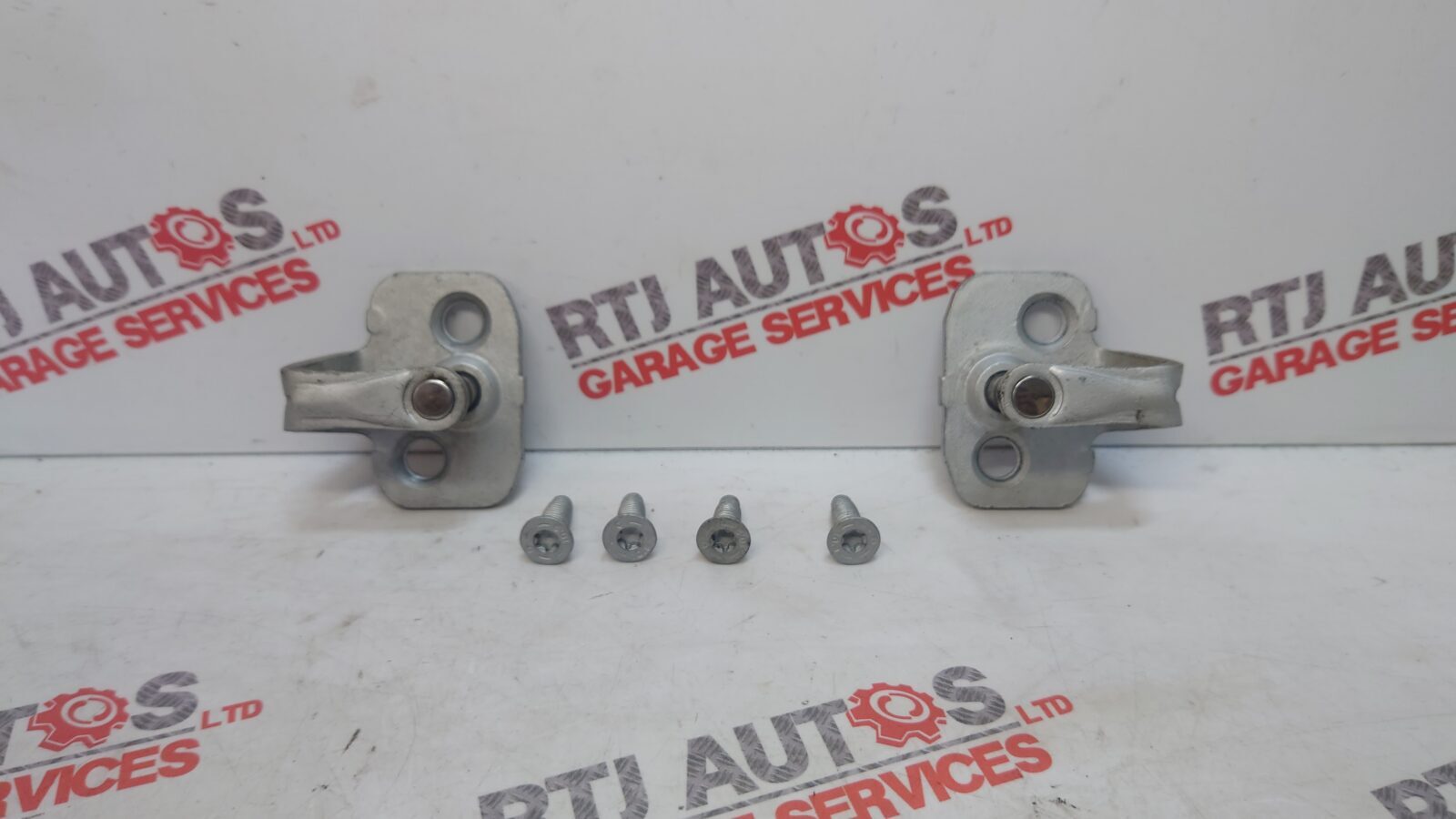 Saab 93 9-3 CV Convertible Door Striker Plate Covers+ Screw Set (X4 screws X2...
