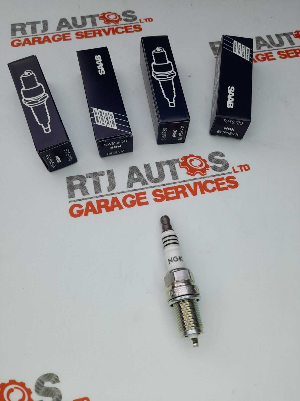 Genuine Saab 900 9000 9-3 Non Turbo 2.0L Petrol Spark Plugs (x4) 5958780 9136276