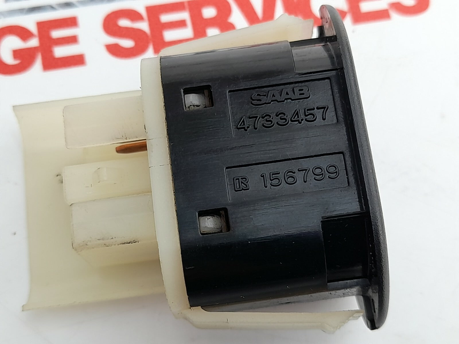 SAAB 900 9000 93 95 RHD Boot Tailgate Release Switch 4733457