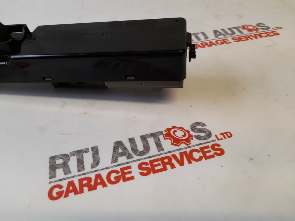 Saab 93 9-3 4D 5D Offside Rear Window Switch Pack w/Finger Protection 12805700