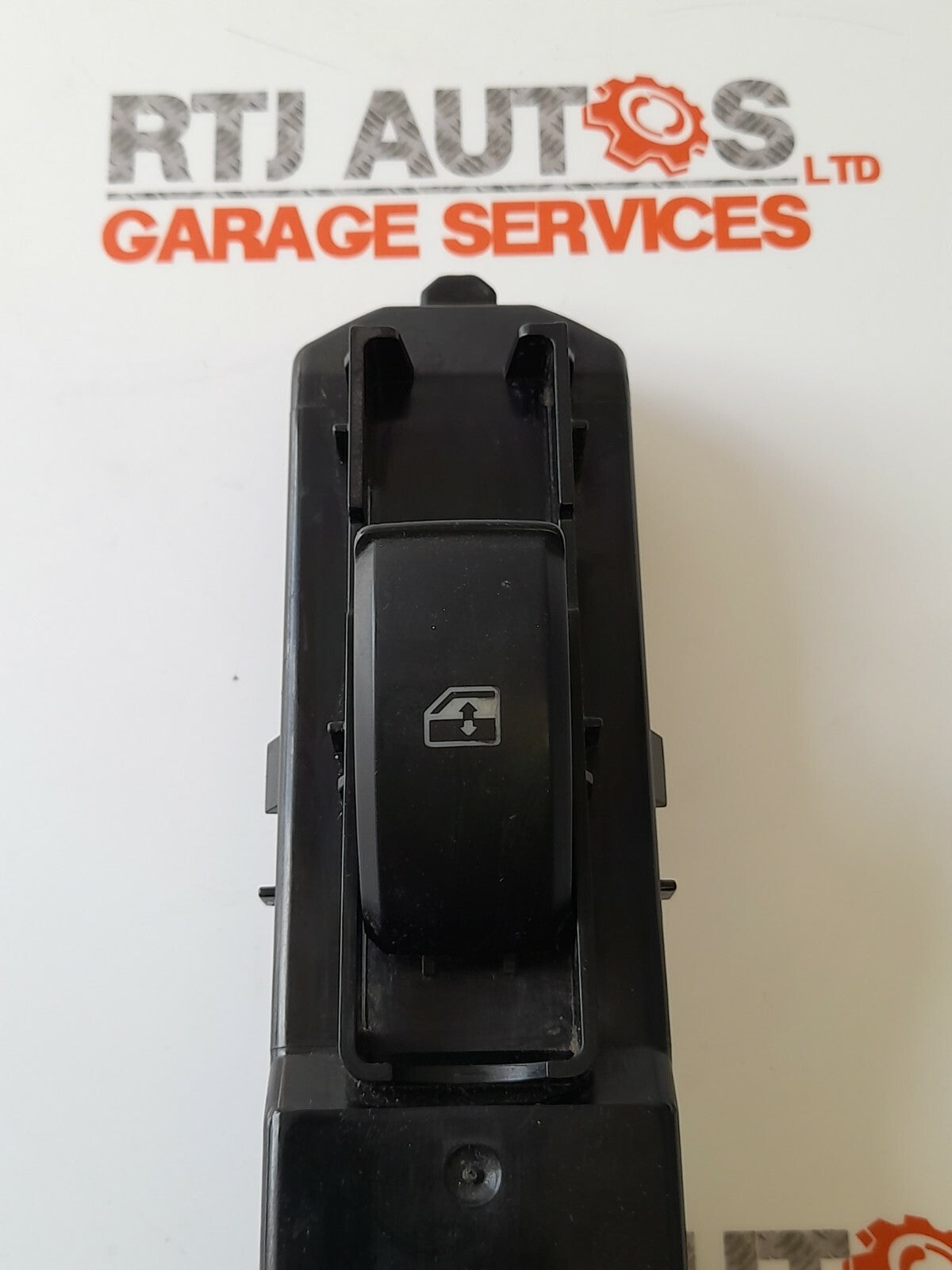 Saab 93 9-3 Passenger Nearside Front Switch Pack w/o Finger Protection 12758540
