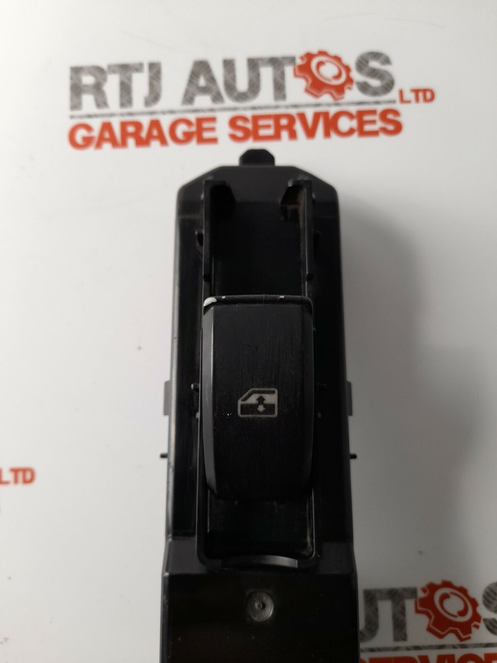 Saab 93 9-3 Passenger Nearside Front Switch Pack w/o Finger Protection 12805694