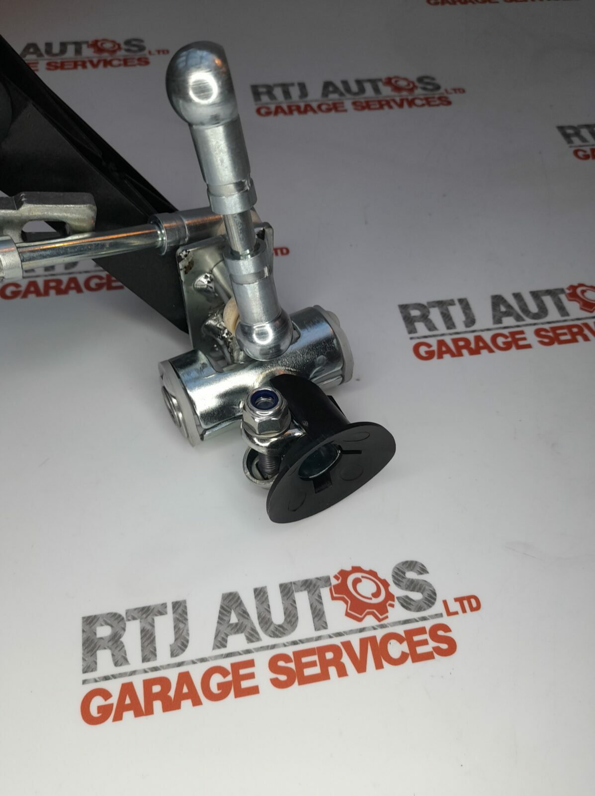Saab 9-5 Gear Linkage 04-10 55562606 Gearshift Transmission