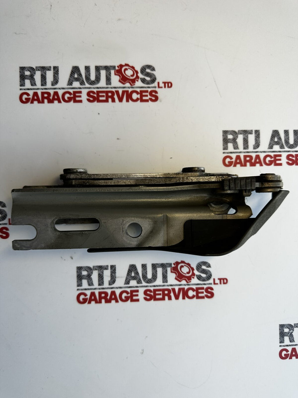 SAAB 93 9-3 (03-11) 4D 5D RH Bonnet Hinge 12775658