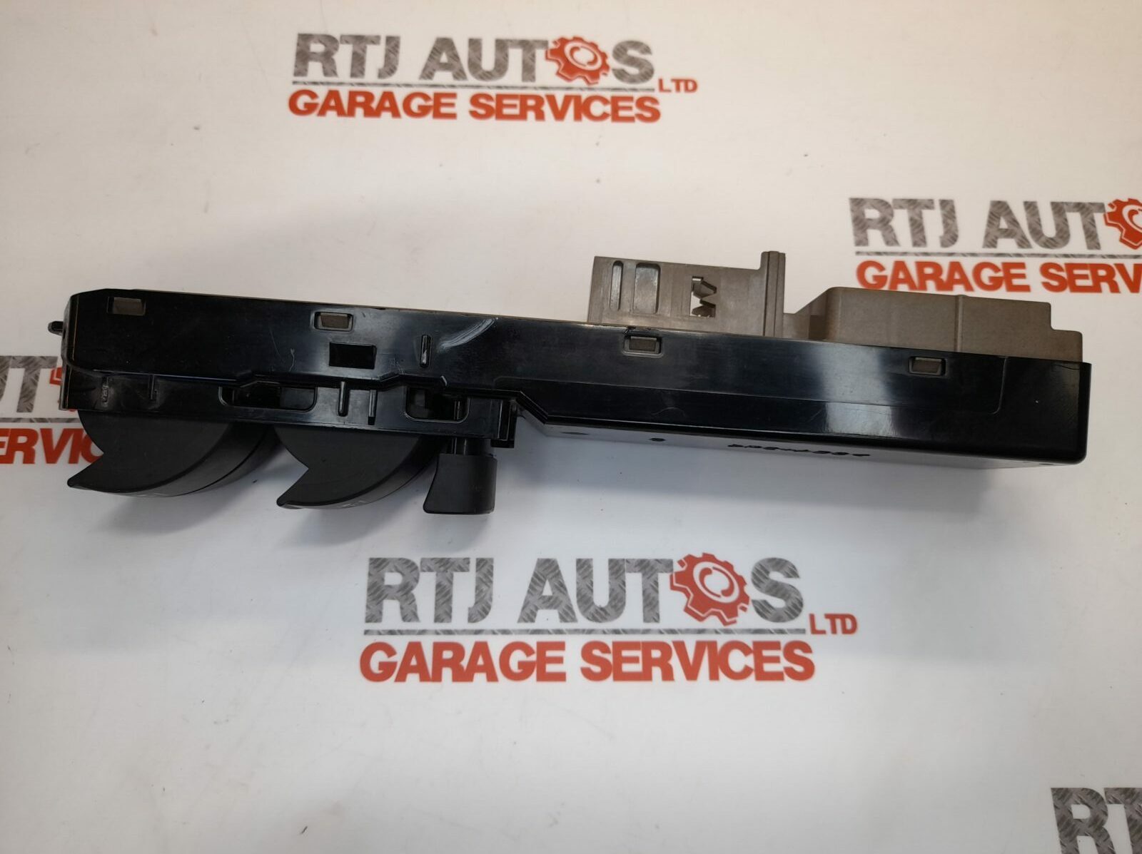 Saab 93 9-3 CV Drivers Front Window Switch Pack w/o Finger Protection 12772065