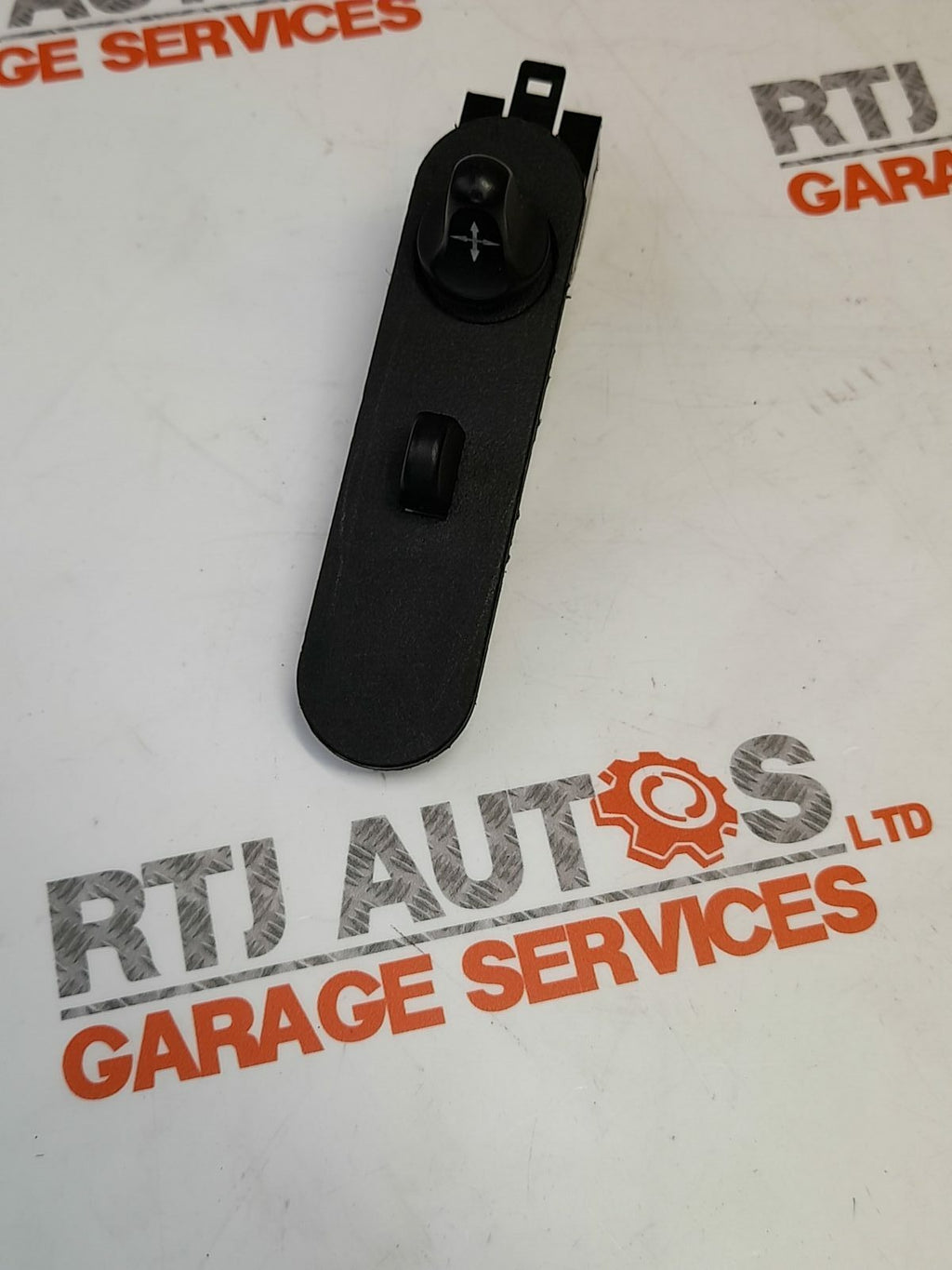 Saab 9000 1985-1998 Mirror Adjustment Switch 9505488