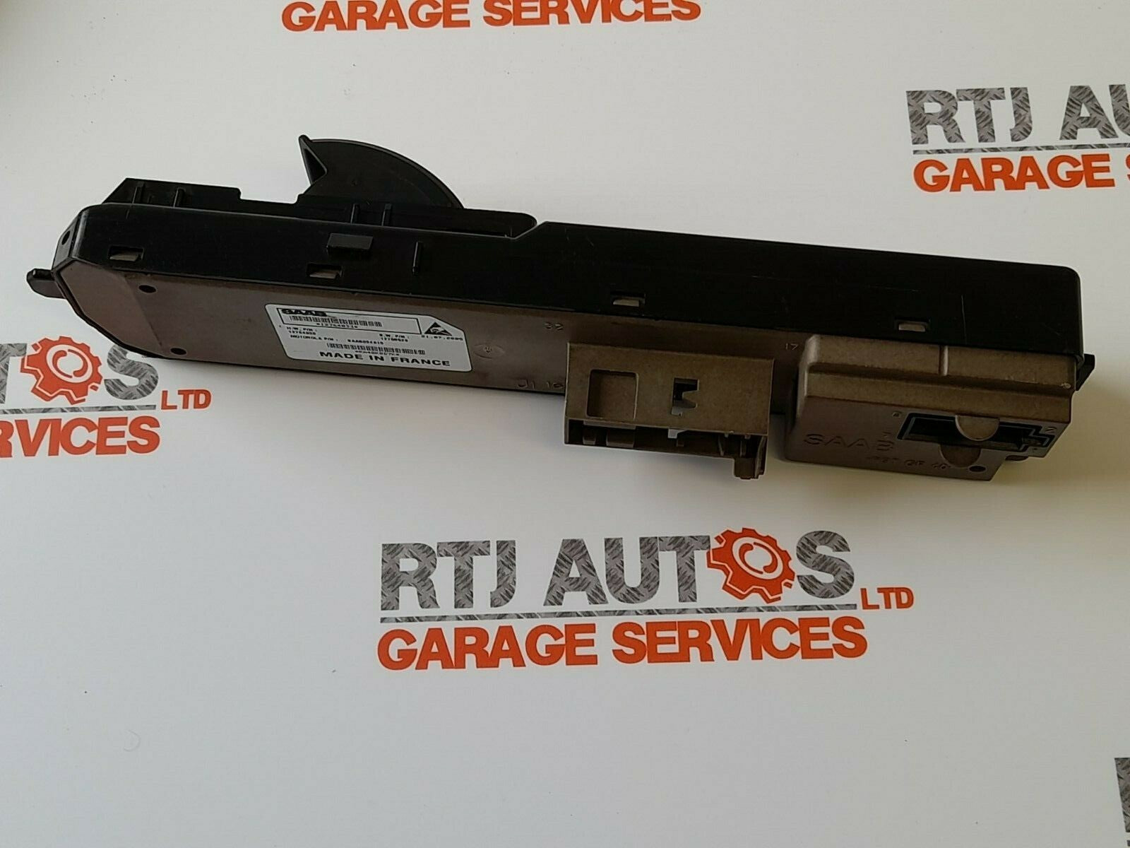 Saab 9-3 Nearside Rear Window Switch (No Anti Pinch) 12764033 (2006)