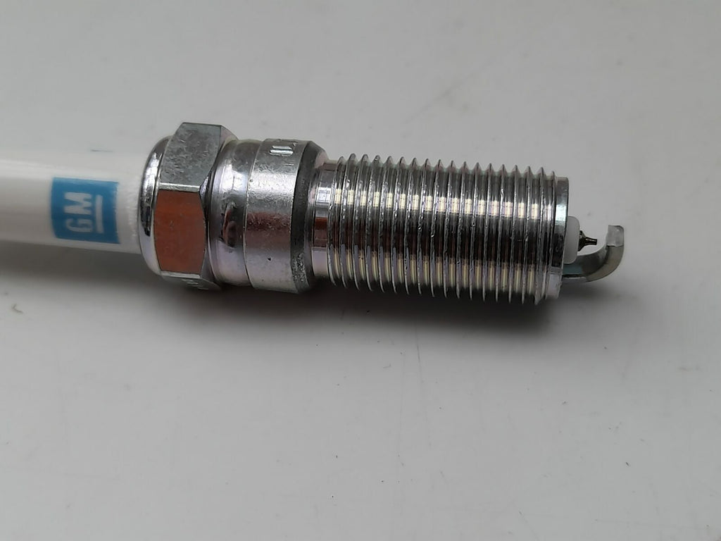 Genuine Saab 9-3 9-5 2.0L Petrol Turbo Spark Plugs (x4) 12620540